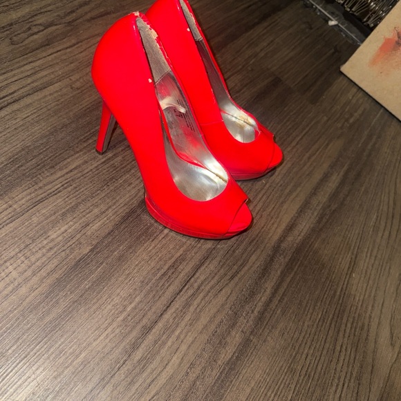 Elegant hot pink  Peep-Toe Heels - Picture 3 of 3